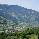 Montec-1 By Interhome Apartamento Hippach